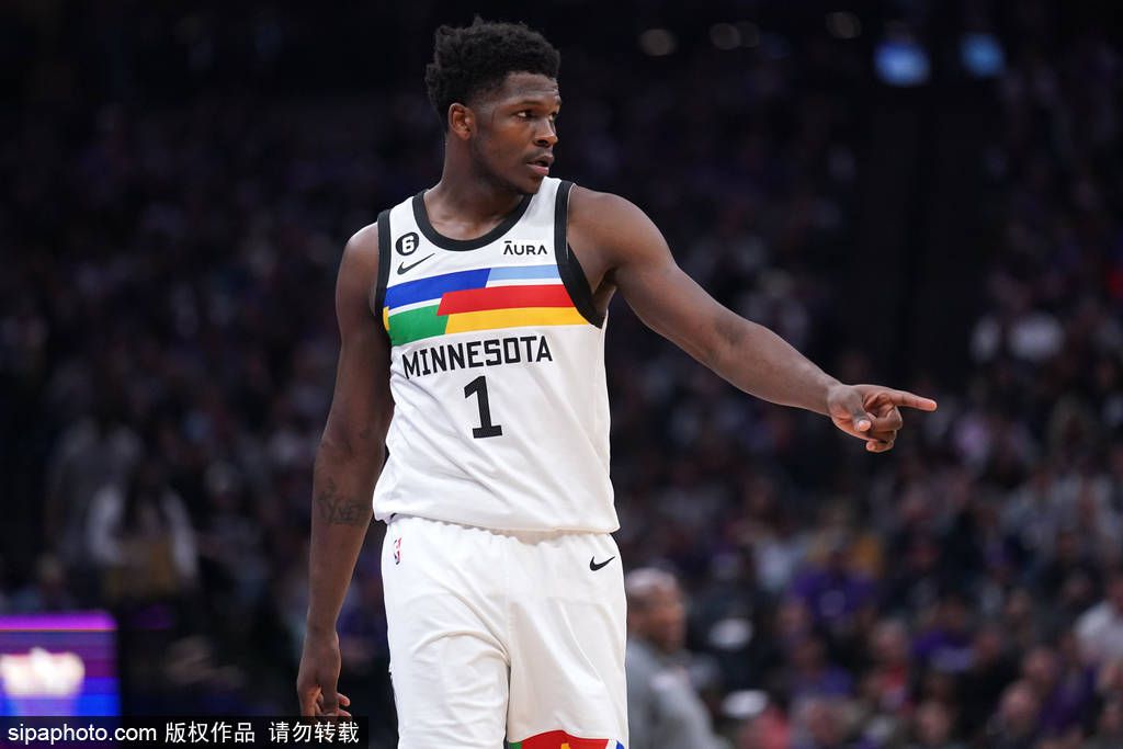 杰伦-布朗23投14中得到30分9板2帽拼到6犯离场今日NBA季中锦标赛，凯尔特人112-122不敌步行者。